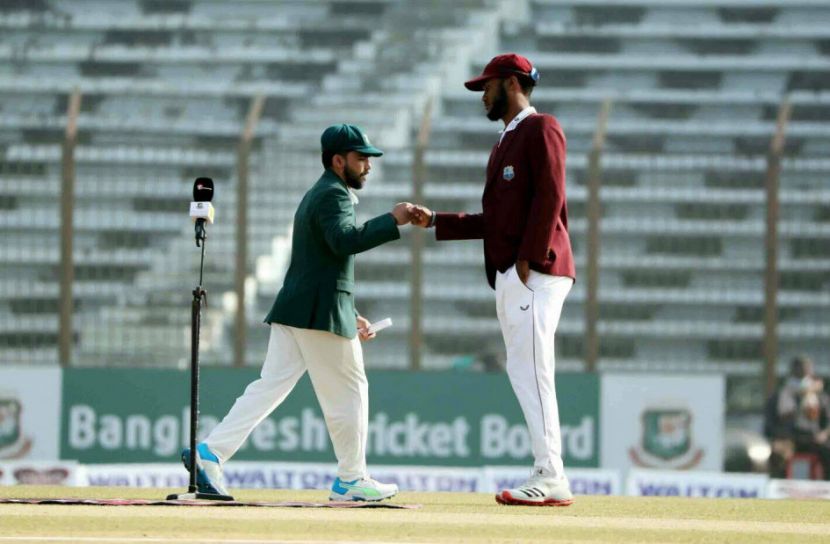 ঢাকা টেস্টে ফিল্ডিংয়ে বাংলাদেশ