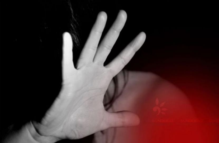 অস্ত্রের মুখে গৃহবধূকে ধর্ষণ, থানায় মামলা