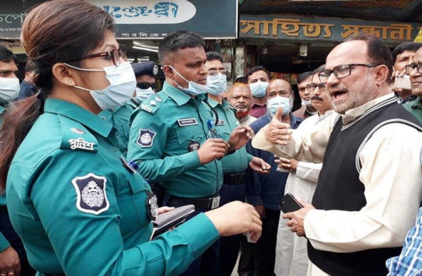 পুলিশি বাধা উপেক্ষা করে খুলনায় বিএনপির বিক্ষোভ
