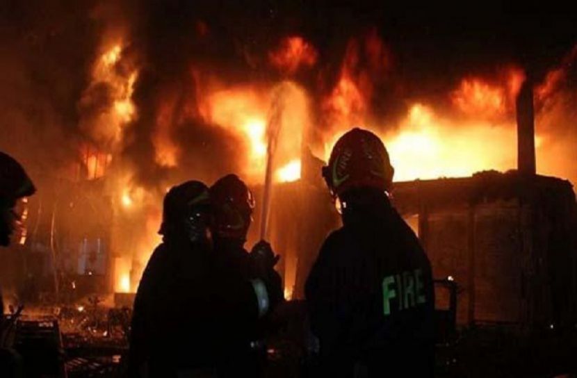  গাজীপুরে রাসায়নিক কারখানায় আগুন, নিহত ১