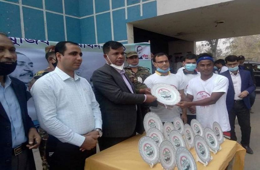 নাটোরে ম্যারাথন দৌড় প্রতিযোগিতা অনুষ্ঠিত