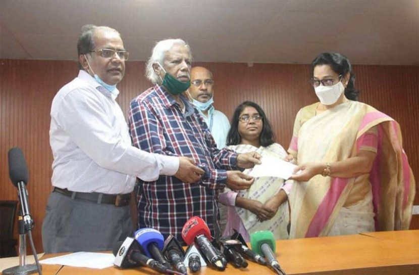 গণস্বাস্থ্য হাসপাতালে আইসিইউ স্থাপনে অধ্যাপক নাসরীনের অনুদান