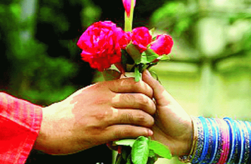 নগরজুড়ে বসন্তের আবাহনে ভালোবাসা দিবস