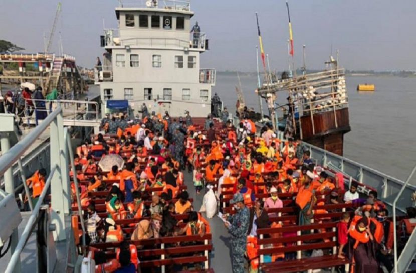 কক্সবাজার থেকে ভাসানচরের পথে ৯শ’ রোহিঙ্গা