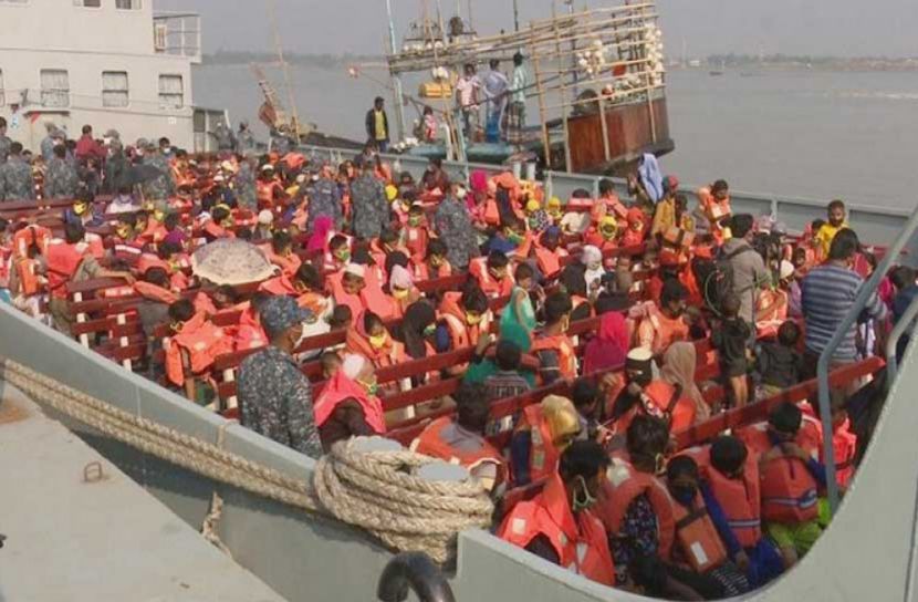 ভাসানচরের পথে আরো ২ হাজার রোহিঙ্গা