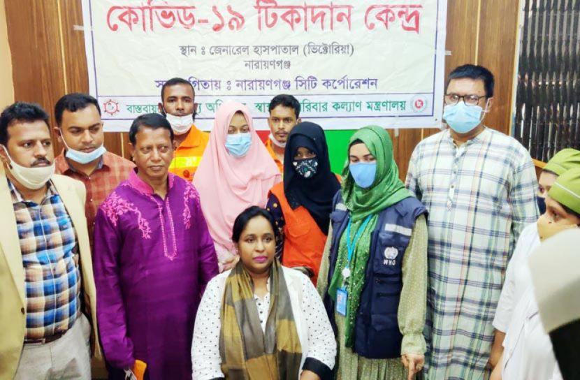 টিকা নিলেন মেয়র আইভী 