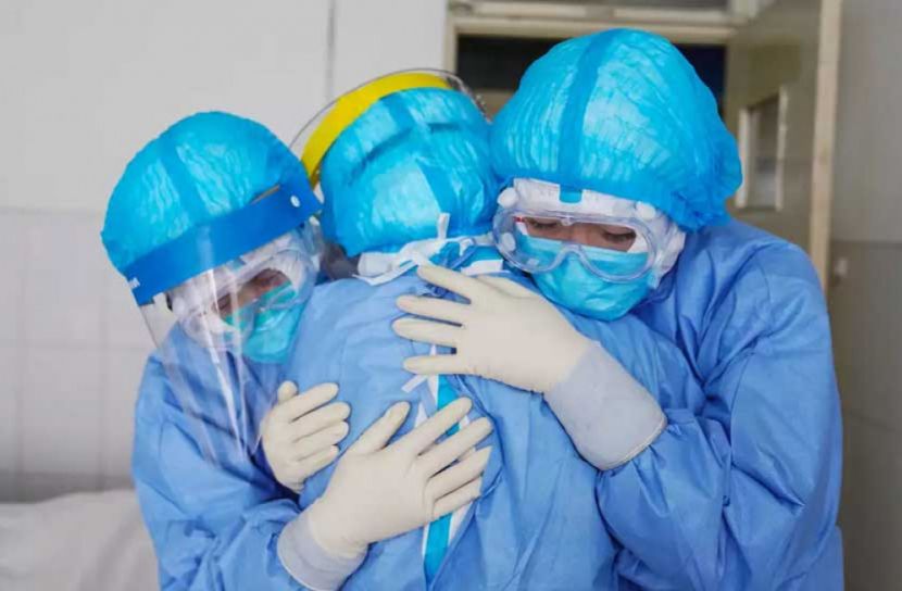 করোনার থাবায় বিশ্বে প্রাণ গেলো ২৪ লাখ ২৮ হাজার