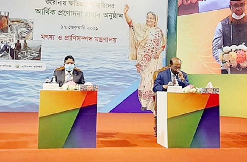 প্রণোদনা পেলেন ক্ষতিগ্রস্ত  ৫ লাখ খামারি