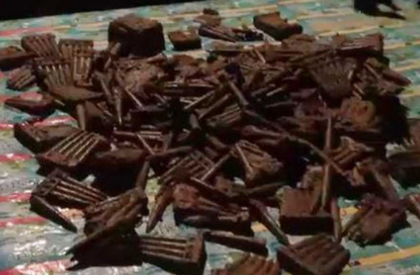 মাটির নিচে মুক্তিযুদ্ধের  ৩৪৬০ পিস গুলি !