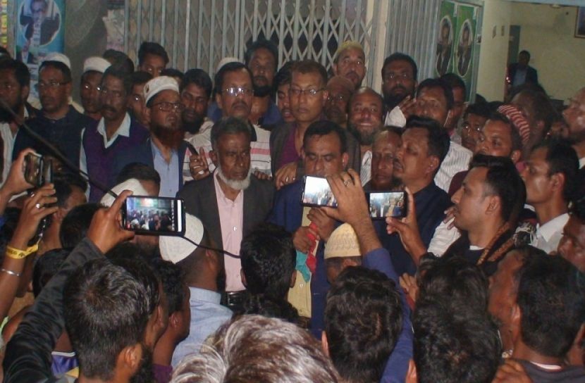 প্রধানমন্ত্রীকে শুভেচ্ছা জানিয়ে আনন্দ মিছিল