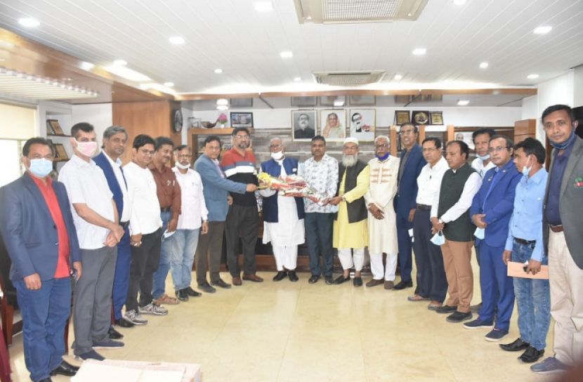 কেসিসি মেয়রকে  খুলনা প্রেসক্লাবের শুভেচ্ছা