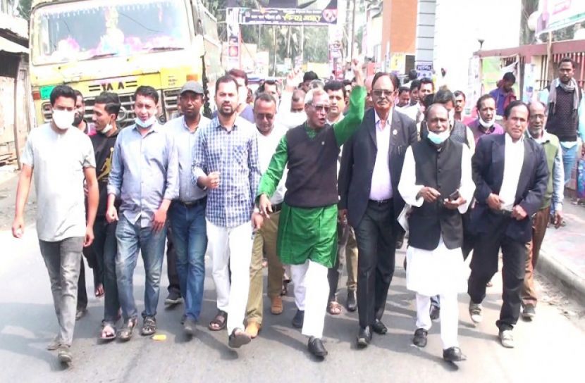 মামলার রায়ে কোটালীপাড়ায় আনন্দ মিছিল 