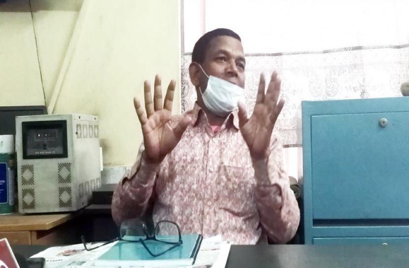 স্টেশন সুপারিনটেনডেন্টের অনিয়মে অতিষ্ঠ কর্মকর্তা-কর্মচারীরা