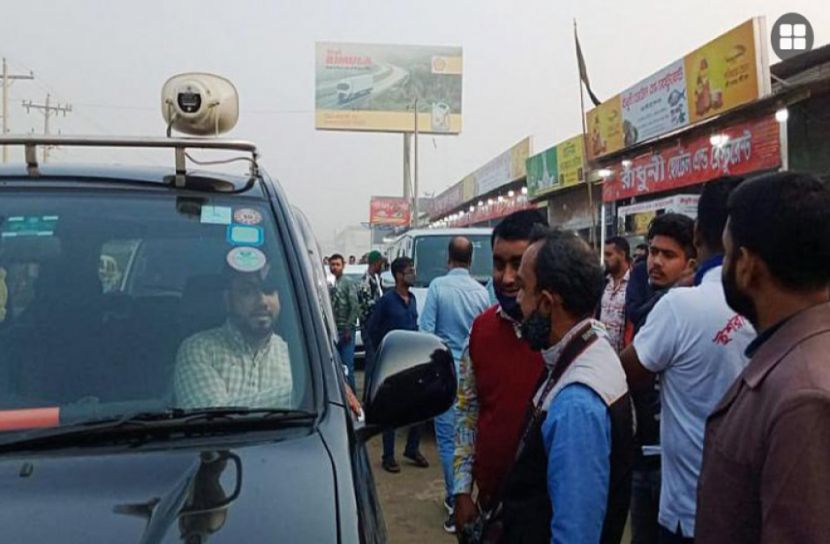 ইশরাকের গাড়ি বহরে বাধা 