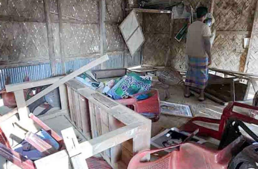 লক্ষীছড়িতে আ.লীগ কার্যালয়ে হামলা