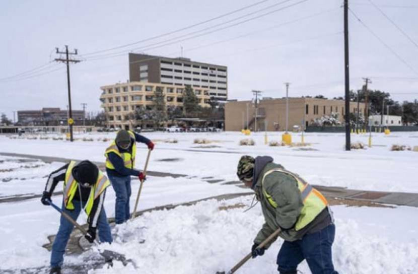 টেক্সাসের বিদ্যুৎ পরিস্থিতি কিছুটা স্বাভাবিক