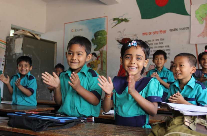 স্কুলে ফিরে প্রধানমন্ত্রীর উপহার পাবে ১ কোটি ১০ লাখ শিক্ষার্থী