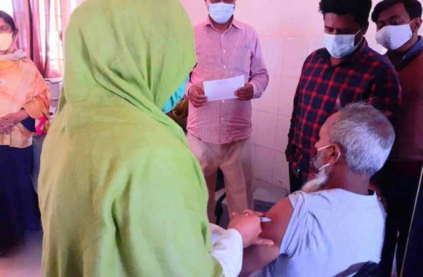 সরাইলে টিকা নিয়েছেন ২ হাজার ৩শ ৭৮ মানুষ