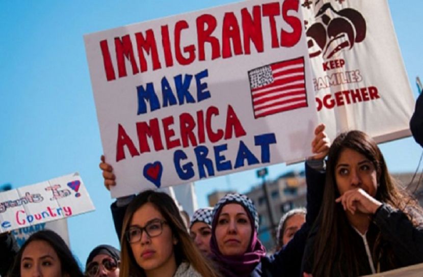 অবৈধ অভিবাসীকে নাগরিকত্ব দিতে যুক্তরাষ্ট্রে বিল