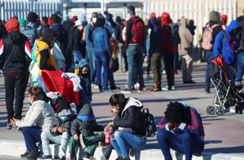 মেক্সিকো সীমান্ত দিয়ে যুক্তরাষ্ট্রে প্রবেশ করছে অভিবাসী