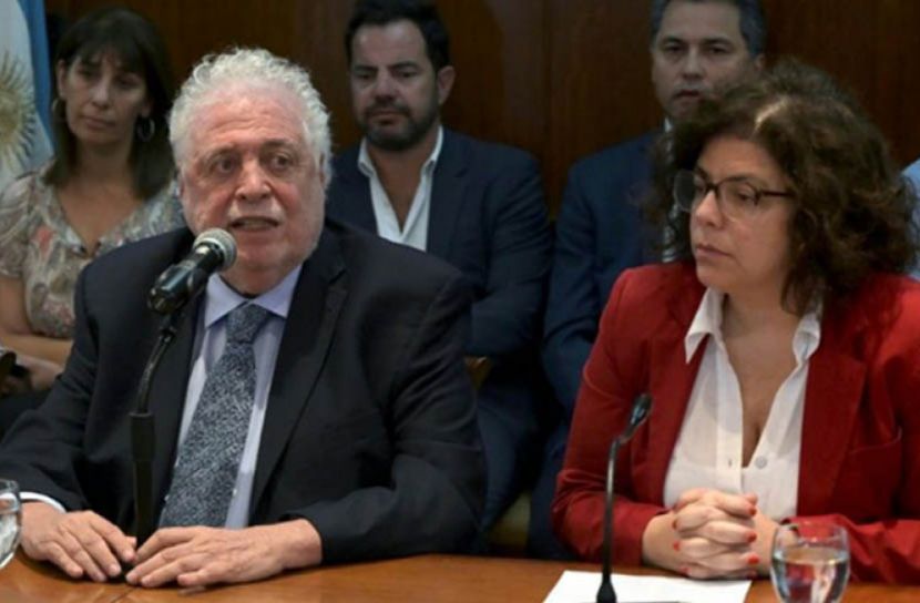 টিকাদান অনিয়মে আর্জেন্টিনার স্বাস্থ্যমন্ত্রীর পদত্যাগ