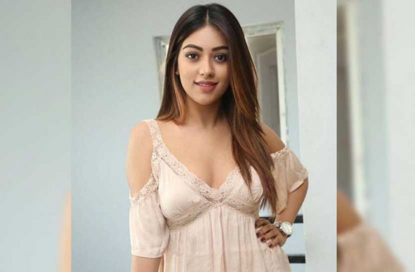 পরিচালকের সঙ্গে এ কি করলেন আনু!