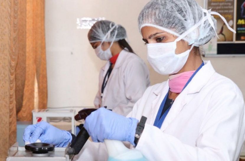 করোনায় আরও ৭ মৃত্যু, শনাক্ত ৩২৭