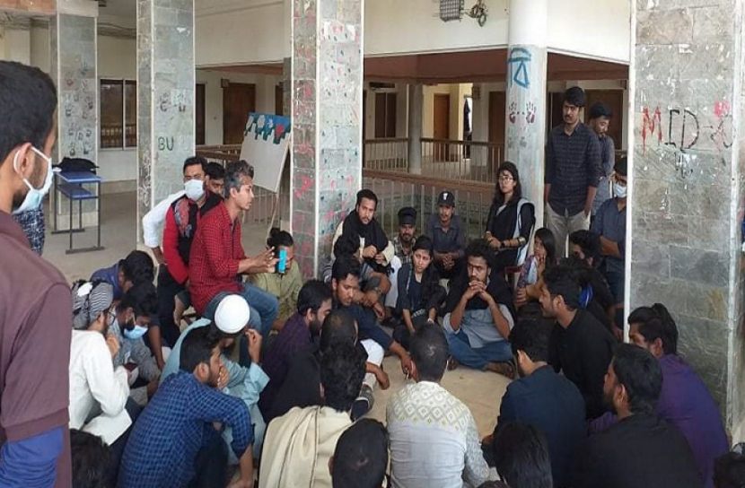 চলছে ববি শিক্ষার্থীদের আন্দোলন, শ্রমিকদের সিদ্ধান্ত সন্ধ্যায়