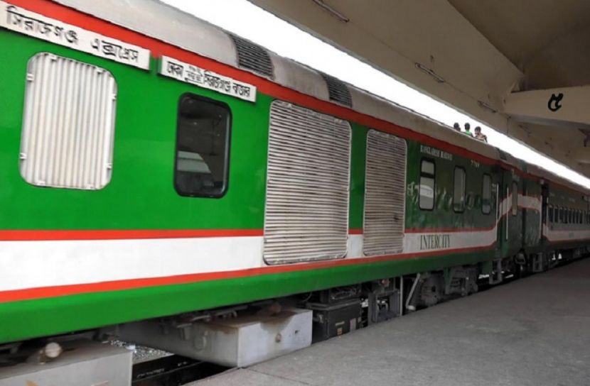 চার ঘণ্টা পর ‘সিরাজগঞ্জ এক্সপ্রেসের’ যাত্রা শুরু