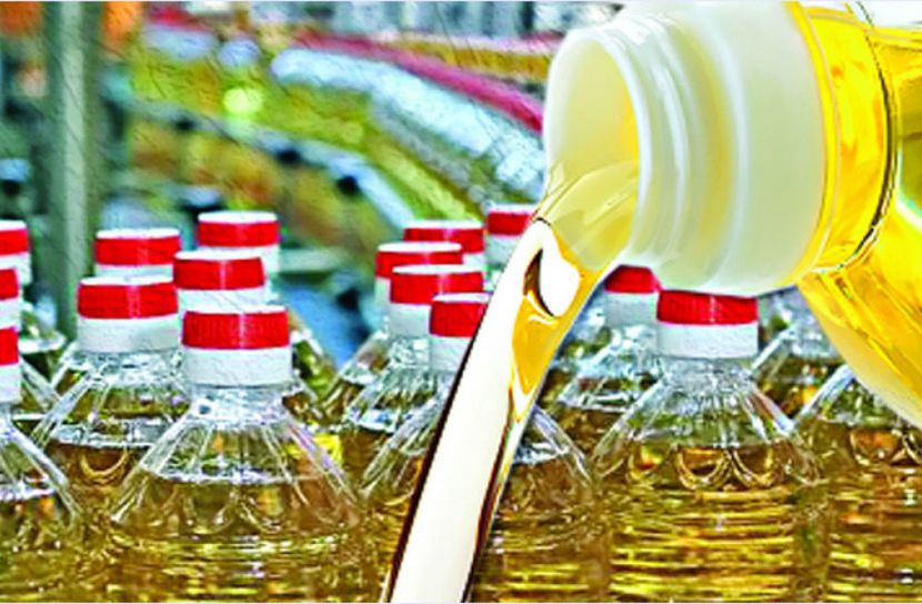 সরকার নির্ধারিত দামে মিলছে না ভোজ্য তেল