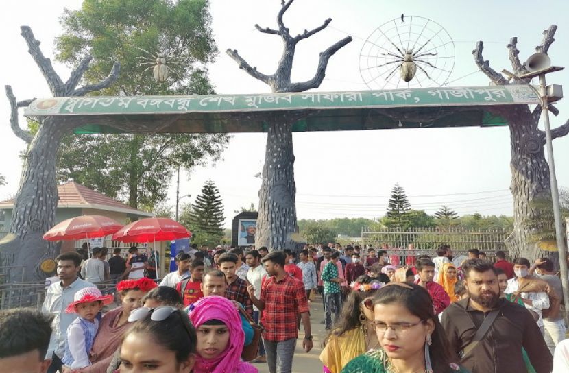 সাফরি পার্ক কর্তৃপক্ষ-ইজারাদারের মধ্যে বিরোধ