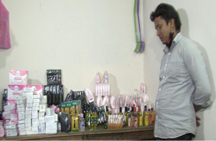 রংপুর নগরীতে নকল প্রসাধনী কারখানার সন্ধান   