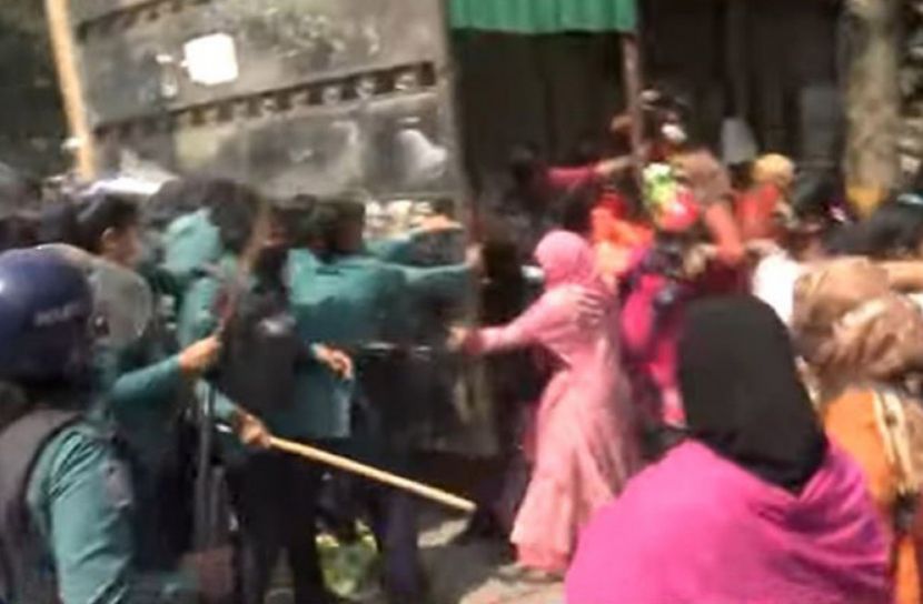 গার্হস্থ্য অর্থনীতি কলেজের শিক্ষার্থীদের ওপর লাঠিপেটা