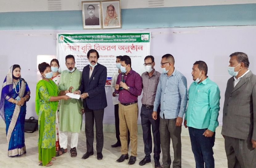 নৃ-তাত্ত্বিক জনগোষ্ঠীর ২১৮ শিক্ষার্থী পেল শিক্ষা বৃত্তি