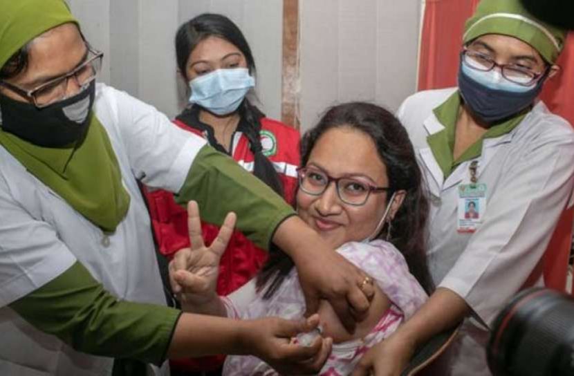 টিকায় অসুস্থতার ঝুঁকি কমে ৮০ শতাংশেরও বেশি