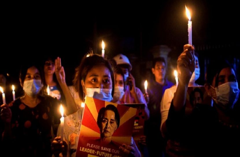 মিয়ানমারে রাতের আঁধারেও গুলি, নিহতের সংখ্যা বেড়ে ৭০