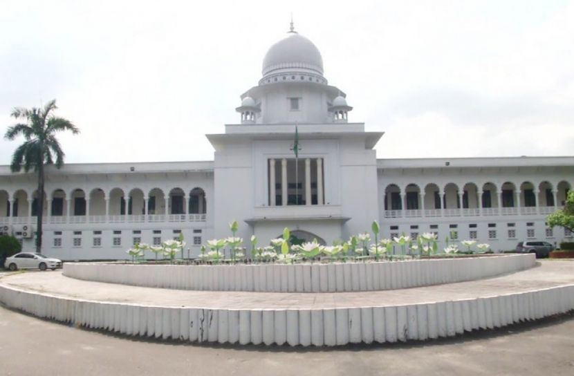 বিচারককে হাইকোর্টের শোকজ