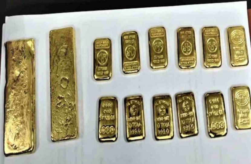 ভারতে পাচারকালে স্বর্ণসহ চোরা কারবারি আটক