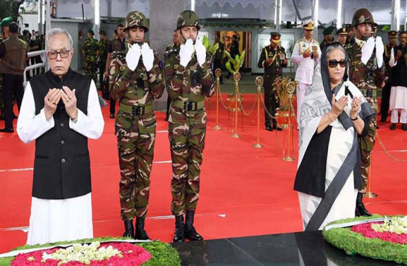 বঙ্গবন্ধুর প্রতিকৃতিতে রাষ্ট্রপতি-প্রধানমন্ত্রীর শ্রদ্ধা