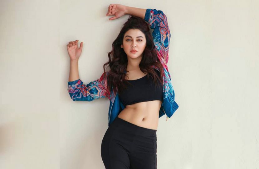 ‘দাবানলের জন্যে চোখে যথেষ্ট ঝলক আছে’
