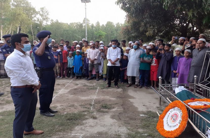 বীর মুক্তিযোদ্ধার রাষ্ট্রীয় মর্যাদায় দাফন সম্পন্ন