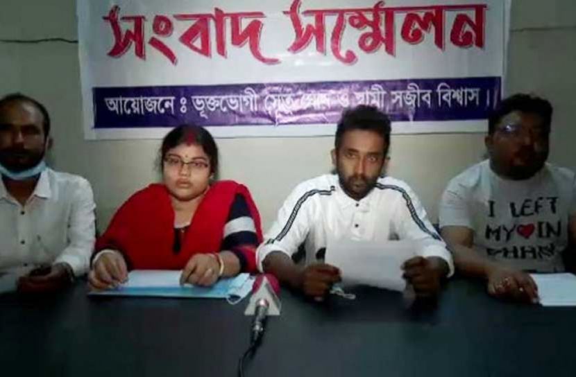 স্কুল শিক্ষককে কান ধরে উঠবস করালেন ওসি