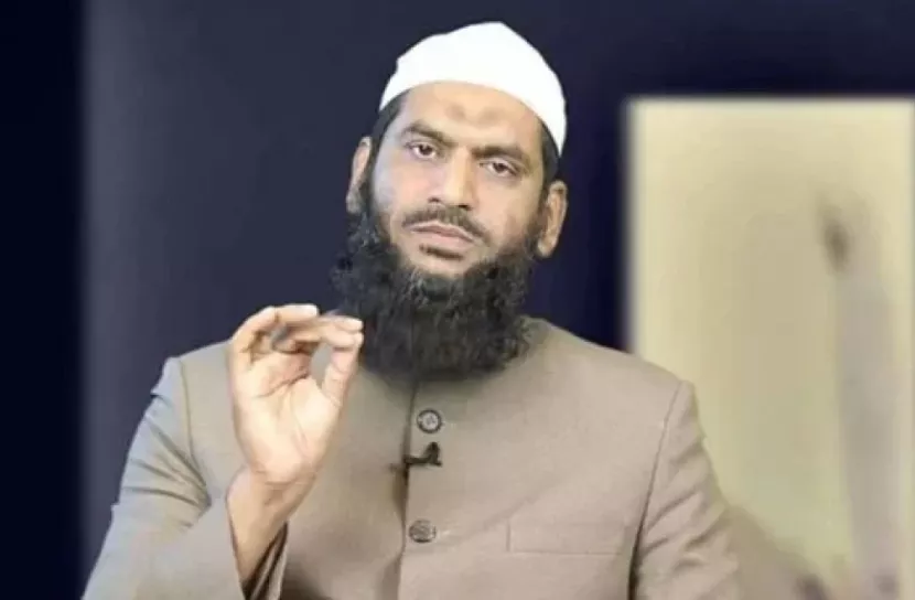 রিসোর্টে নারীসহ আটক মামুনুল হক