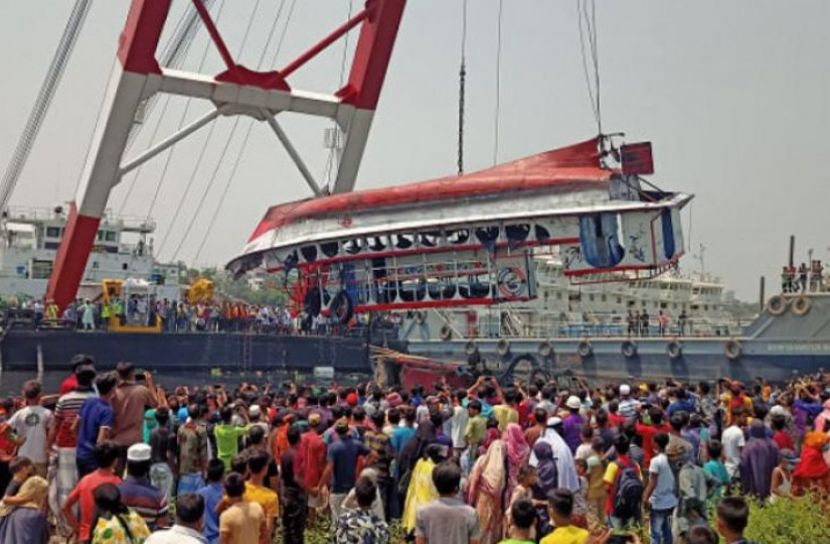 লঞ্চডুবিতে ৩৪ যাত্রীকে হত্যার অভিযোগে মামলা
