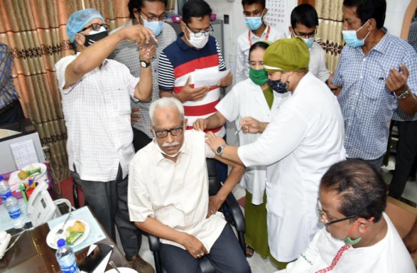 খুলনায় টিকা নিয়েছেন ২ হাজার ৫৫ জন