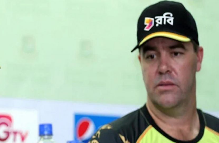 ৮ বছর নিষিদ্ধ হলেন বাংলাদেশের সাবেক বোলিং কোচ