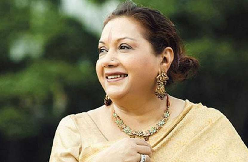 মিনা পাল থেকে কবরী হলেন যেভাবে