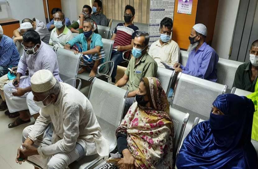 ব্যাংকে বাড়ছে গ্রাহক