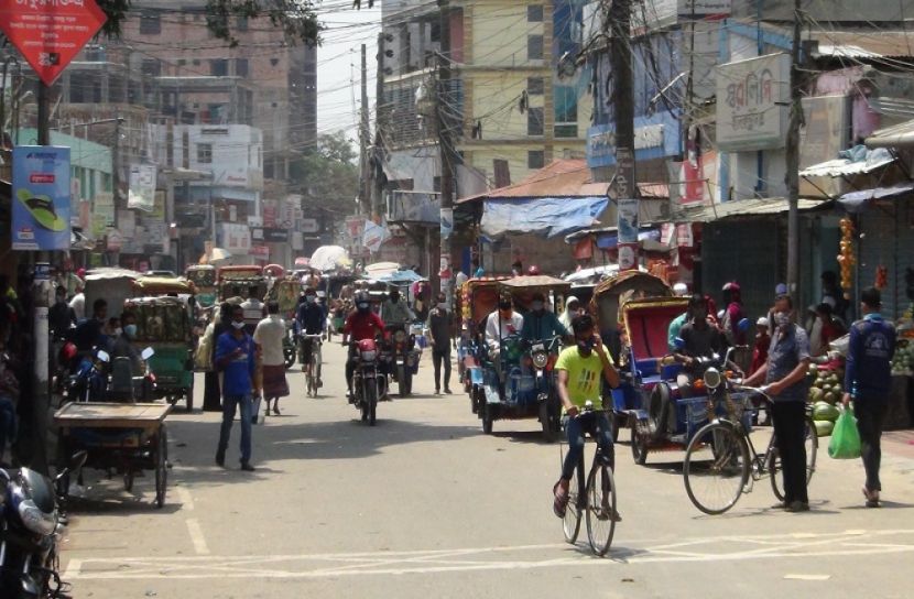 ঠাকুরগাঁওয়ে ৬ষ্ঠ দিনে চলছে ঢিলেঢালা লকডাউন 