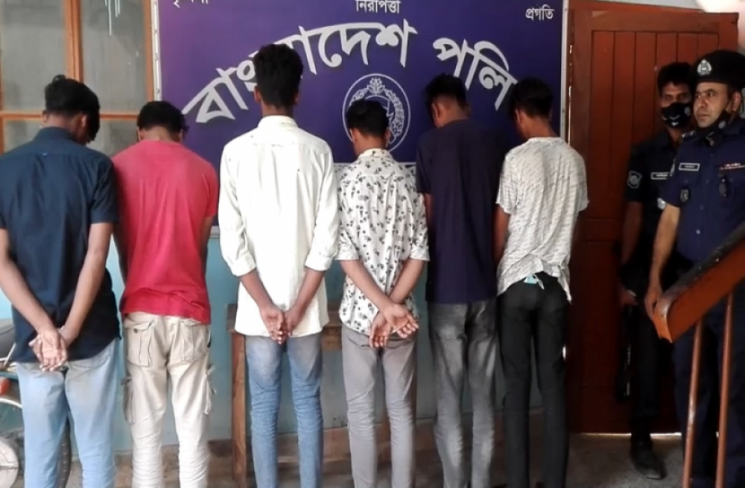 আপত্তিকর ভিডিও ধারণ : গ্রেফতার ৬